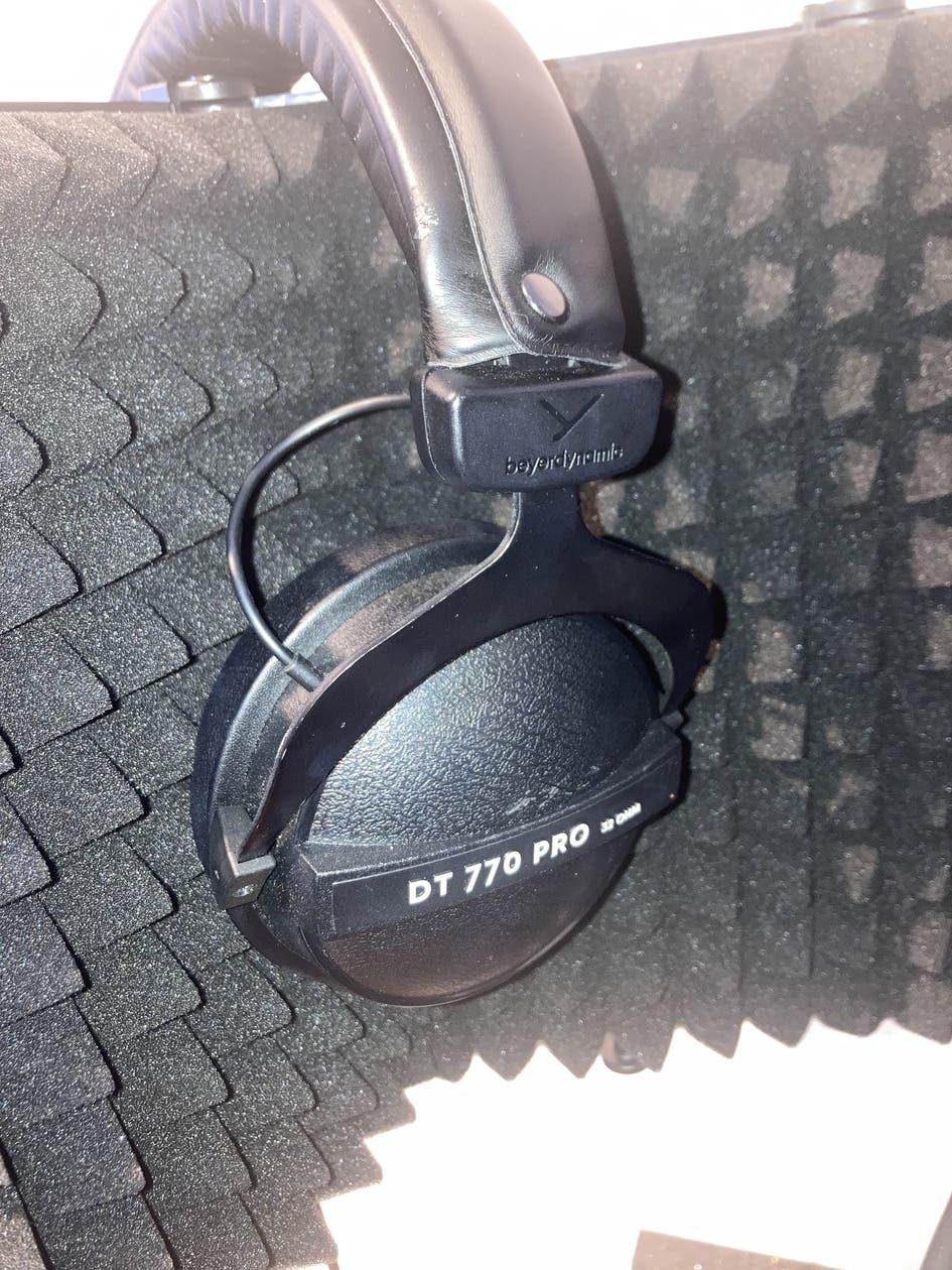 北池袋 防音レコーディングスタジオ 密閉型ヘッドホン beyerdynamic DT770Pro